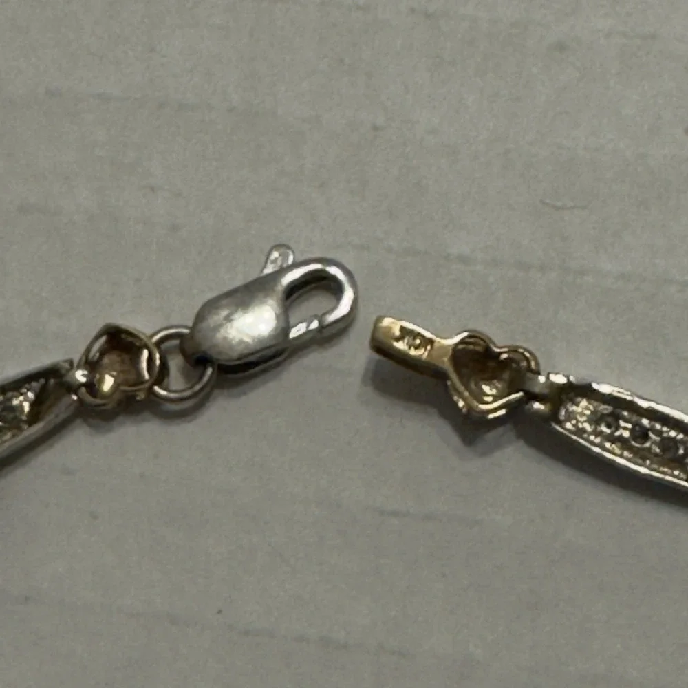 5.6gr 10k Yellow White Gold Diamond Heart love Bracelet Delicate Dainty Feminine